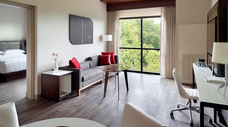 <b>Marriott Columbus OSU Suite</b>. Images powered by <a href="https://www.leonardoworldwide.com/" title="Leonardo Worldwide" target="_blank">Leonardo</a>.