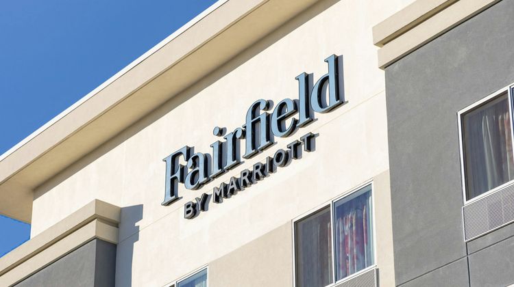 Fairfield Inn & Suites Smithfield Exterior