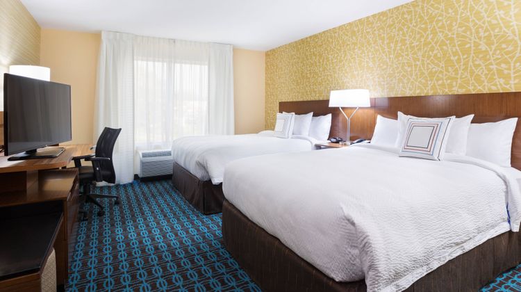 Fairfield Inn & Suites Belle Vernon Room