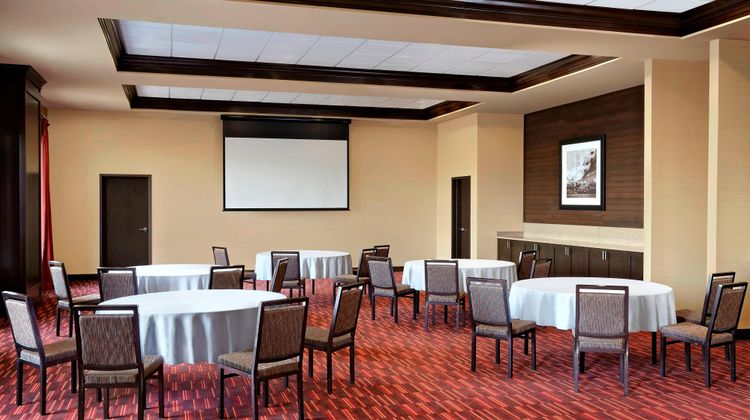 Four Points by Sheraton Edmonton Gateway Meeting