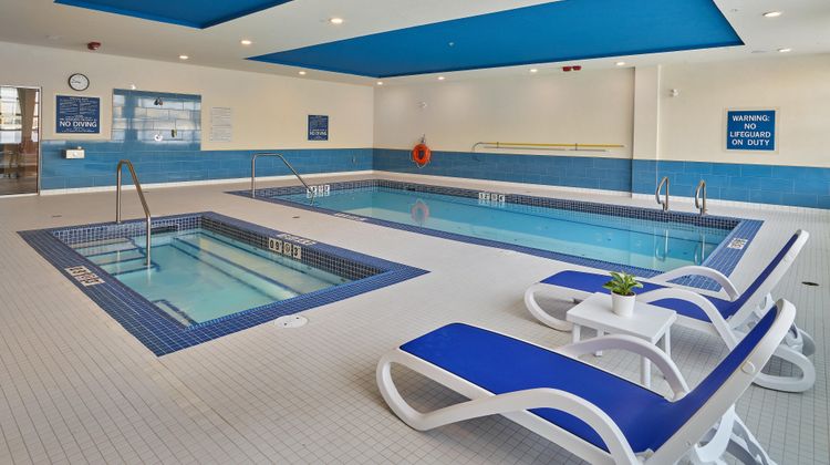 Four Points by Sheraton Edmonton West Pool