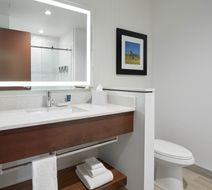 Four Points by Sheraton Sherwood Park Room