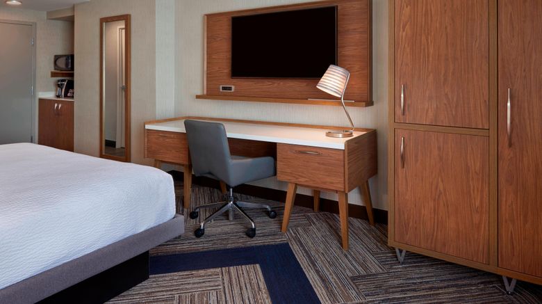 <b>Four Points by Sheraton - Stoney Creek Room</b>. Images powered by <a href="https://www.leonardoworldwide.com/" title="Leonardo Worldwide" target="_blank">Leonardo</a>.
