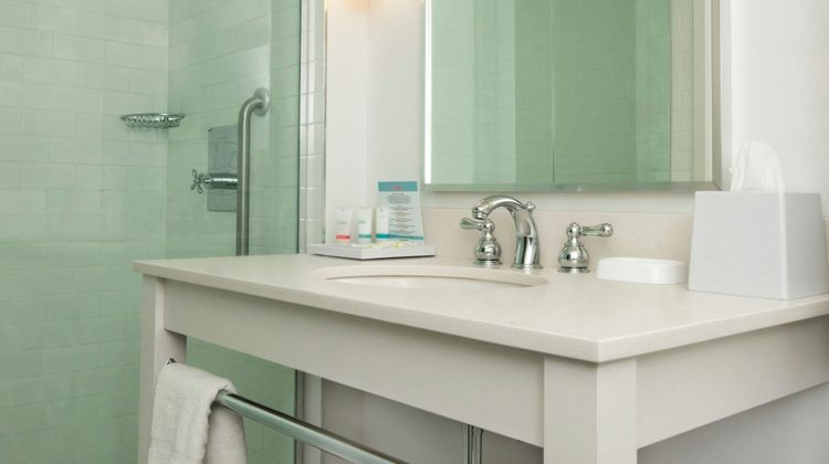 Four Points by Sheraton Cambridge Room