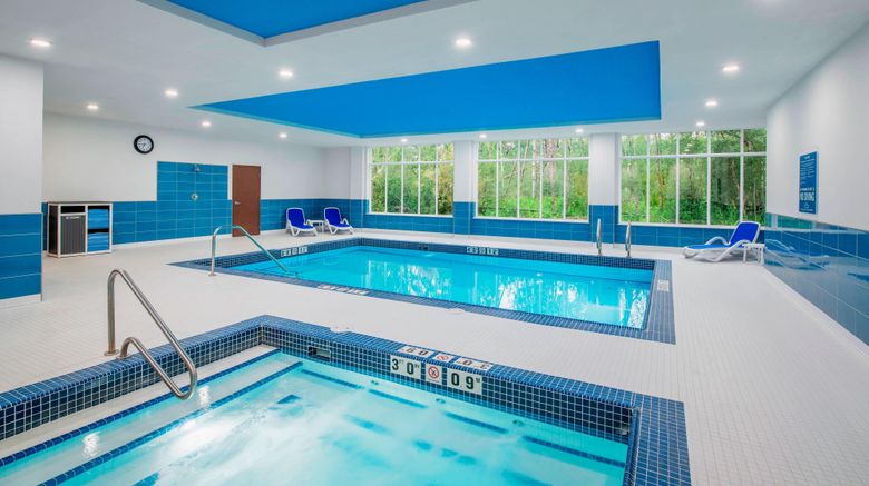 <b>Four Points by Sheraton Grande Prairie Pool</b>. Images powered by <a href="https://www.leonardoworldwide.com/" title="Leonardo Worldwide" target="_blank">Leonardo</a>.