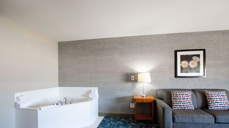 Four Points by Sheraton Saskatoon Pool