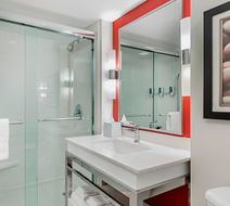 Four Points by Sheraton London Room
