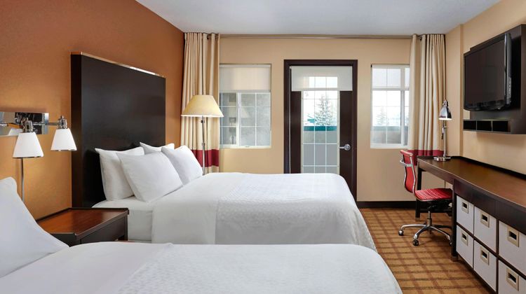 Four Points by Sheraton Hotel & Suites Room