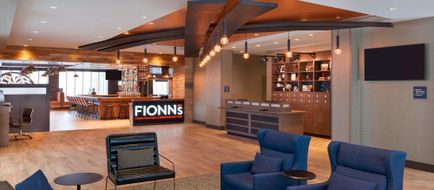 Four Points by Sheraton Toronto Airpt E Lobby