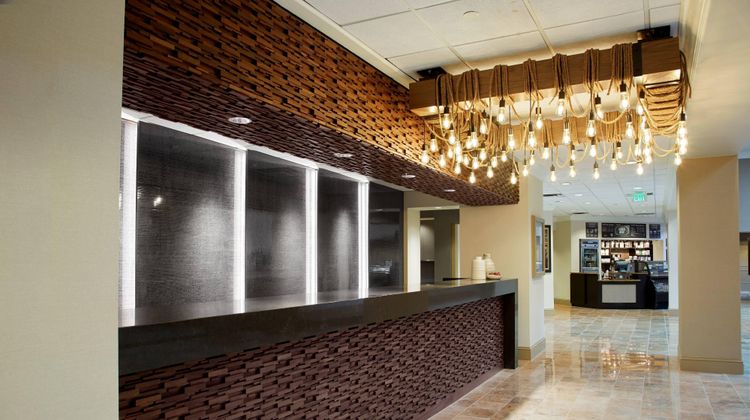 Marriott Cincinnati Northeast Lobby