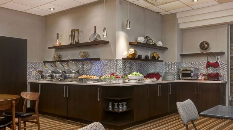 <b>Four Points Sheraton Toronto Mississauga Restaurant</b>. Images powered by <a href="https://www.leonardoworldwide.com/" title="Leonardo Worldwide" target="_blank">Leonardo</a>.