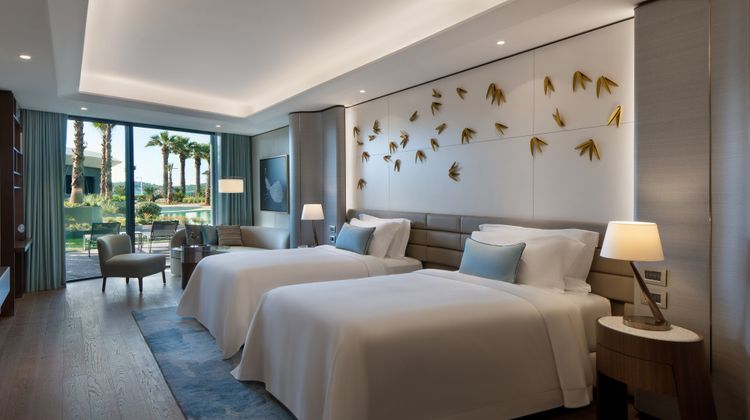 Reges, a Luxury Collection Resort & Spa Pool