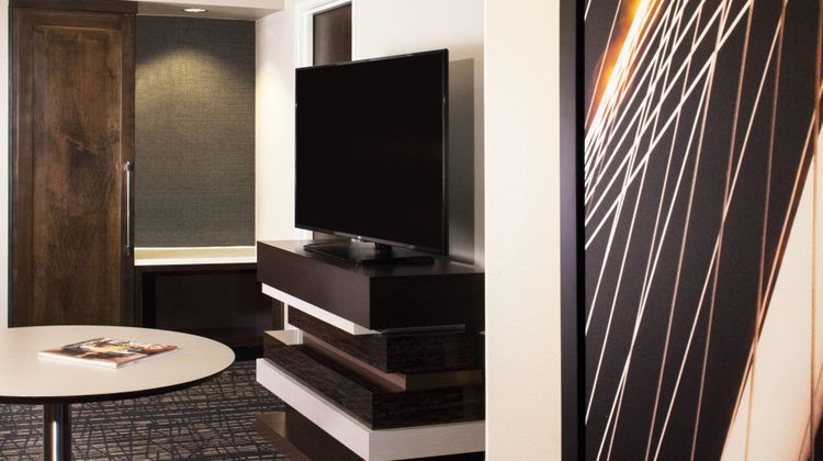 Dallas Marriott Suites Medical Center Room