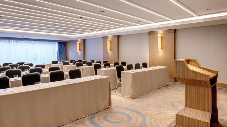 <b>Caresse, a Luxury Collection Resort/Spa Meeting</b>. Images powered by <a href="https://www.leonardoworldwide.com/" title="Leonardo Worldwide" target="_blank">Leonardo</a>.