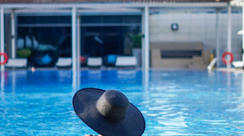 <b>Marriott Marquis City Center Doha Hotel Pool</b>. Images powered by <a href="https://www.leonardoworldwide.com/" title="Leonardo Worldwide" target="_blank">Leonardo</a>.