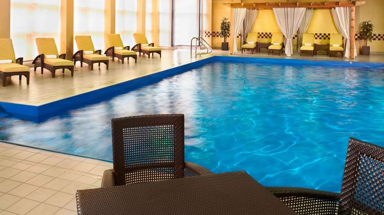 Detroit Marriott Troy Pool