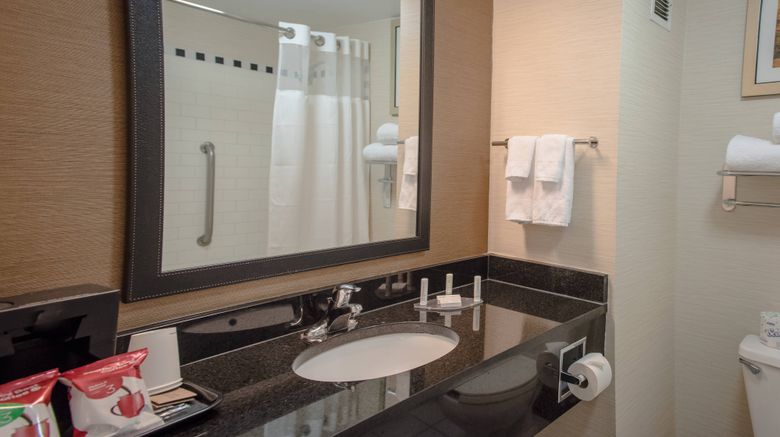 <b>Fairfield Inn & Suites Knoxville/East Room</b>. Images powered by <a href="https://www.leonardoworldwide.com/" title="Leonardo Worldwide" target="_blank">Leonardo</a>.