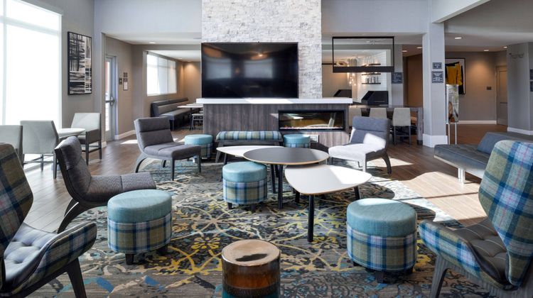 Residence Inn Bakersfield West Lobby