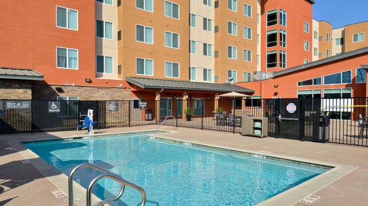 Residence Inn Bakersfield West Pool