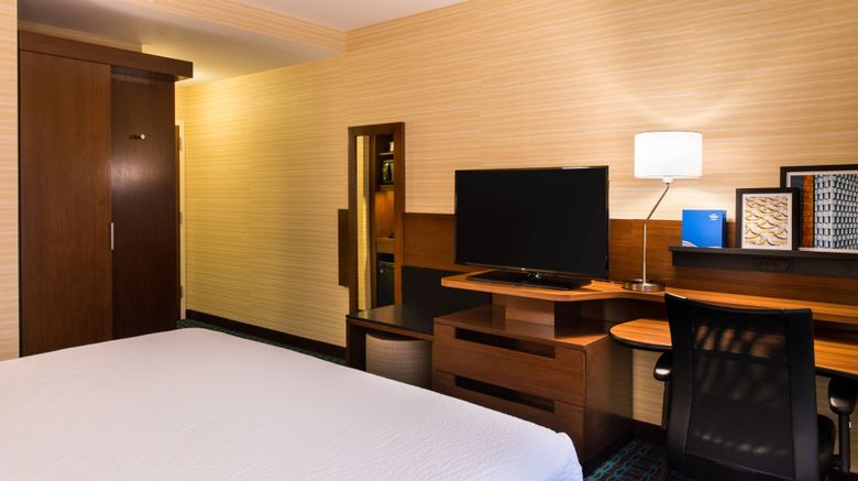 <b>Fairfield Inn & Suites Utica Room</b>. Images powered by <a href="https://www.leonardoworldwide.com/" title="Leonardo Worldwide" target="_blank">Leonardo</a>.