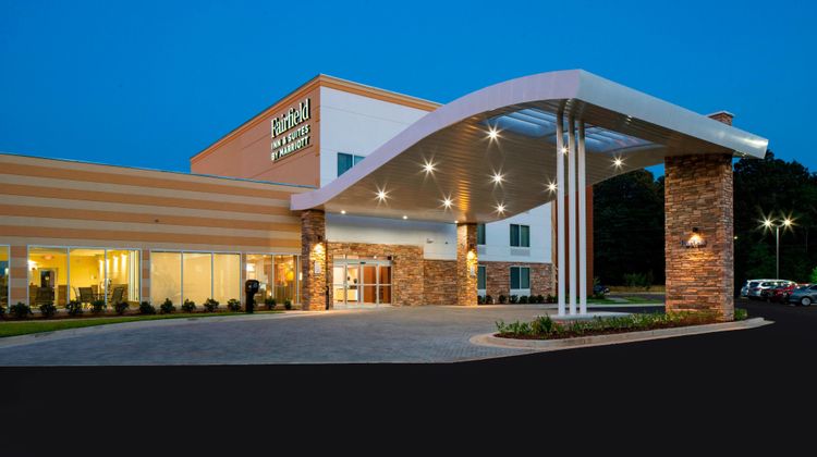 Fairfield Inn & Suites Batesville Exterior