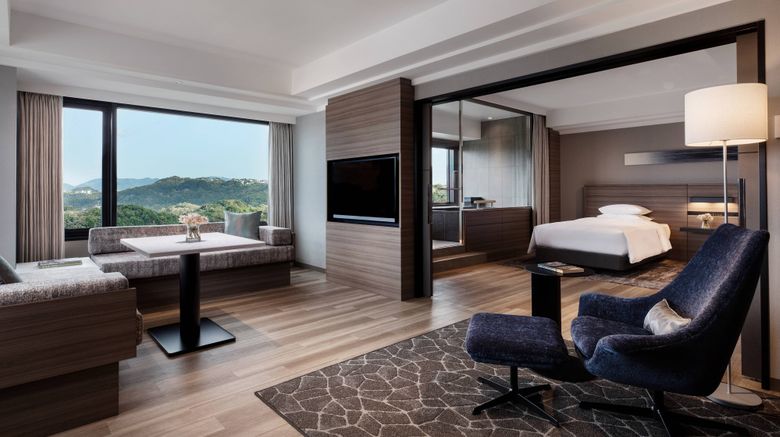 <b>Nanki-Shirahama Marriott Hotel Suite</b>. Images powered by <a href="https://www.leonardoworldwide.com/" title="Leonardo Worldwide" target="_blank">Leonardo</a>.