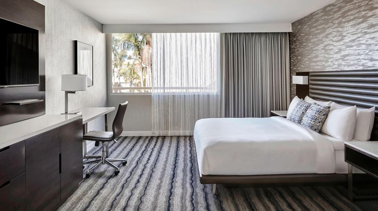 <b>Ventura Beach Marriott Room</b>. Images powered by <a href="https://www.leonardoworldwide.com/" title="Leonardo Worldwide" target="_blank">Leonardo</a>.