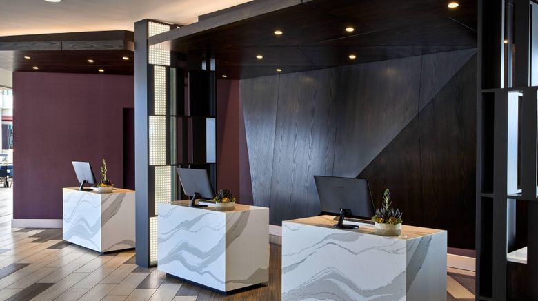 <b>Ventura Beach Marriott Lobby</b>. Images powered by <a href="https://www.leonardoworldwide.com/" title="Leonardo Worldwide" target="_blank">Leonardo</a>.