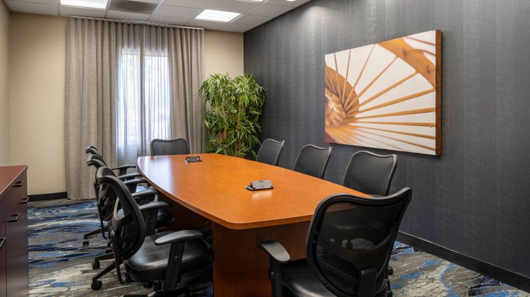 Fairfield Inn & Suites Tulare Meeting