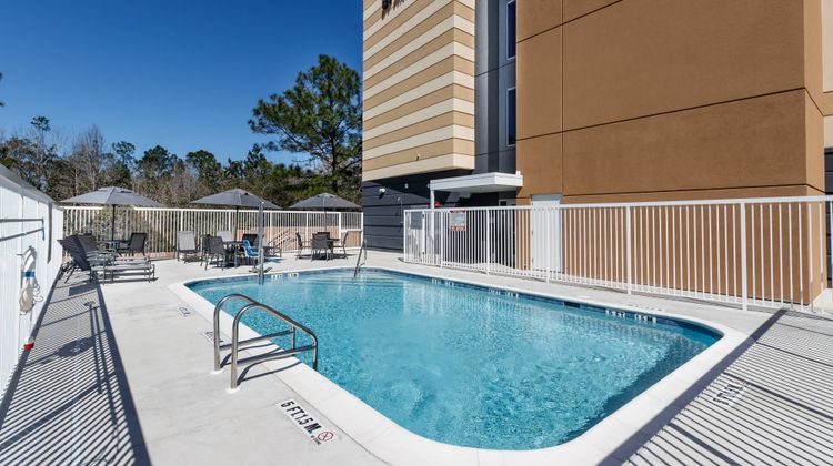 Fairfield Inn & Suites Crestview Pool
