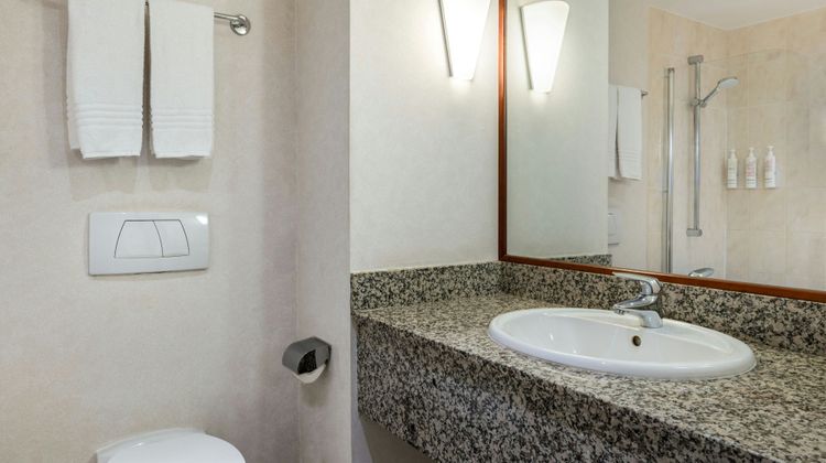 Paris Charles de Gaulle Airport Marriott Room