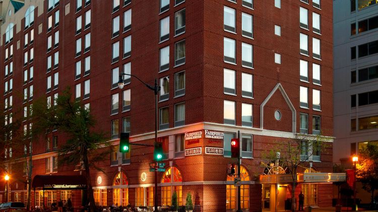 Fairfield Inn & Suites Downtown Exterior