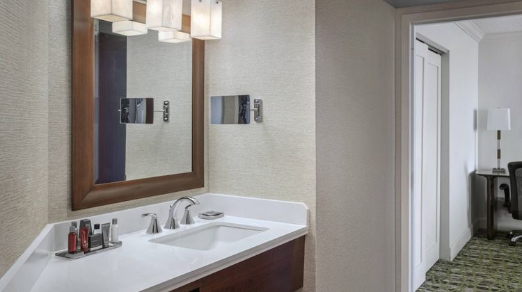 Philadelphia Airport Marriott Room