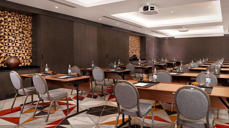<b>The Alexander, a Luxury Collection Hotel Meeting</b>. Images powered by <a href="https://www.leonardoworldwide.com/" title="Leonardo Worldwide" target="_blank">Leonardo</a>.