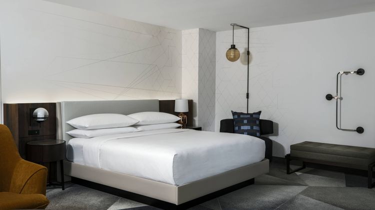 Philadelphia Marriott Old City Room
