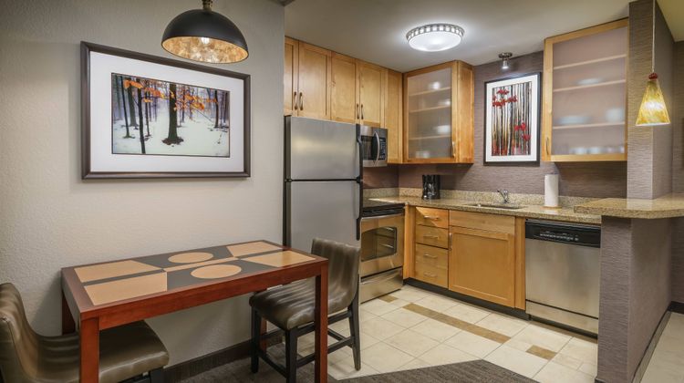 Residence Inn Burlington Colchester Room