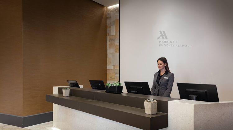 Marriott Phoenix Airport Lobby