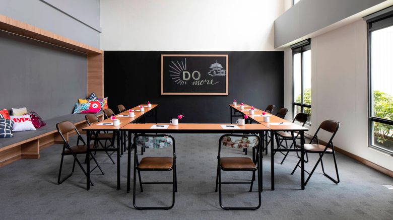 <b>MOXY Bandung Meeting</b>. Images powered by <a href="https://www.leonardoworldwide.com/" title="Leonardo Worldwide" target="_blank">Leonardo</a>.