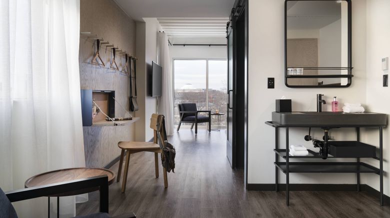<b>Moxy Nashville Vanderbilt Area Suite</b>. Images powered by <a href="https://www.leonardoworldwide.com/" title="Leonardo Worldwide" target="_blank">Leonardo</a>.