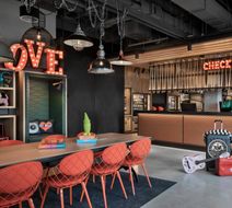 MOXY Bremen Lobby