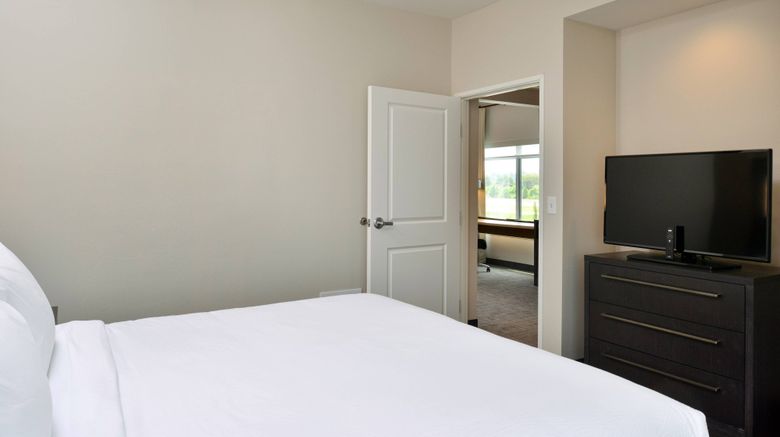 <b>Residence Inn St Louis Chesterfield Room</b>. Images powered by <a href="https://www.leonardoworldwide.com/" title="Leonardo Worldwide" target="_blank">Leonardo</a>.