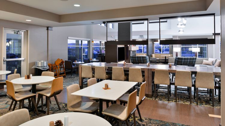 Residence Inn Coralville Restaurant