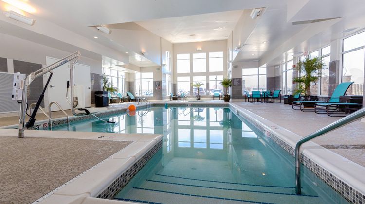 Residence Inn Avon Emerald Event Center Pool