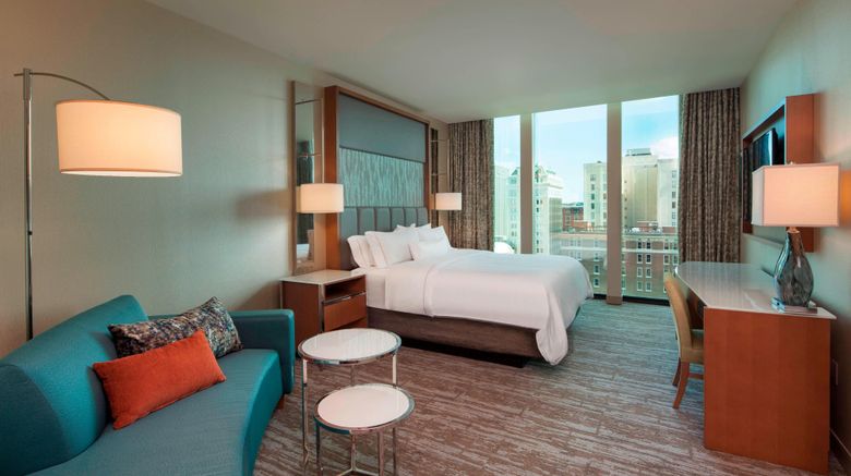 <b>The Westin Chattanooga Room</b>. Images powered by <a href="https://www.leonardoworldwide.com/" title="Leonardo Worldwide" target="_blank">Leonardo</a>.