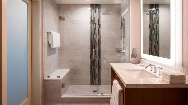 <b>The Westin Chattanooga Room</b>. Images powered by <a href="https://www.leonardoworldwide.com/" title="Leonardo Worldwide" target="_blank">Leonardo</a>.