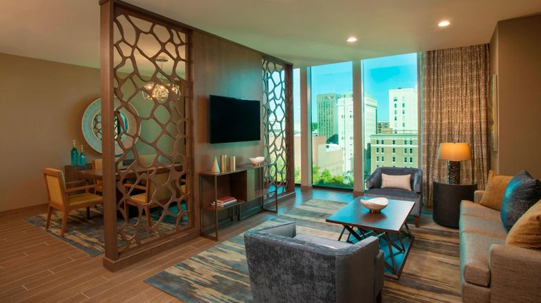 <b>The Westin Chattanooga Suite</b>. Images powered by <a href="https://www.leonardoworldwide.com/" title="Leonardo Worldwide" target="_blank">Leonardo</a>.