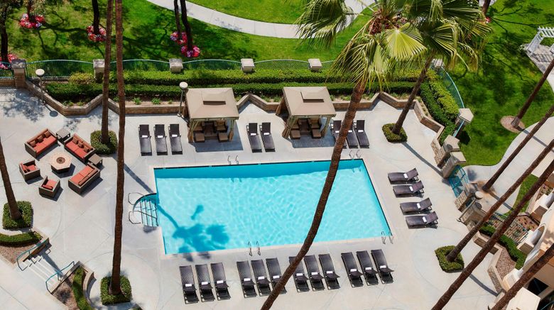 <b>Costa Mesa Marriott Pool</b>. Images powered by <a href="https://www.leonardoworldwide.com/" title="Leonardo Worldwide" target="_blank">Leonardo</a>.