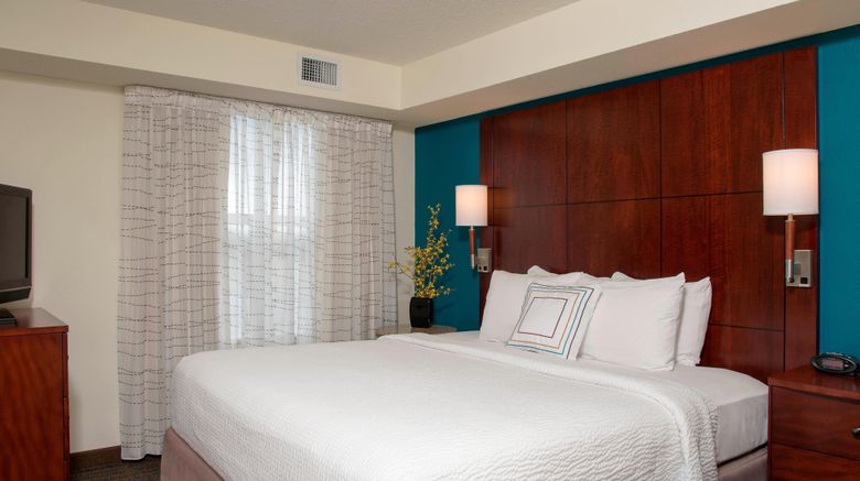 <b>Residence Inn Toledo Maumee Suite</b>. Images powered by <a href="https://www.leonardoworldwide.com/" title="Leonardo Worldwide" target="_blank">Leonardo</a>.