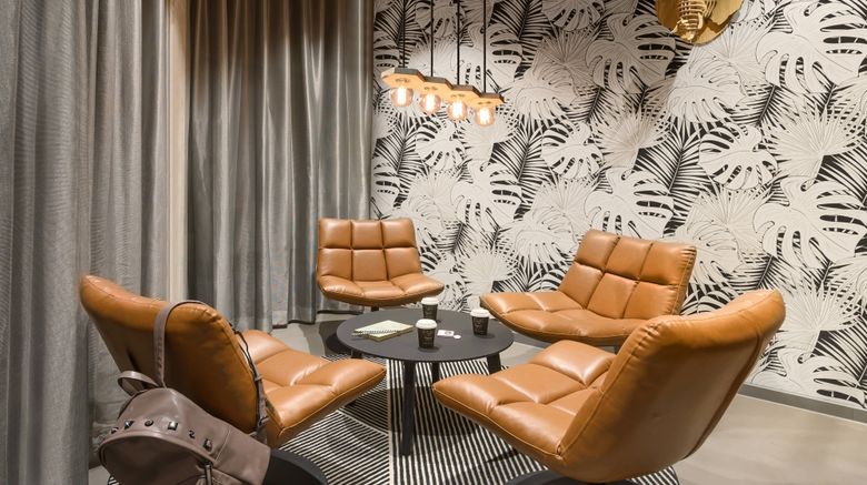 <b>Moxy Hotels Dresden Neustadt Meeting</b>. Images powered by <a href="https://www.leonardoworldwide.com/" title="Leonardo Worldwide" target="_blank">Leonardo</a>.