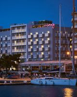 Moxy Patra Marina